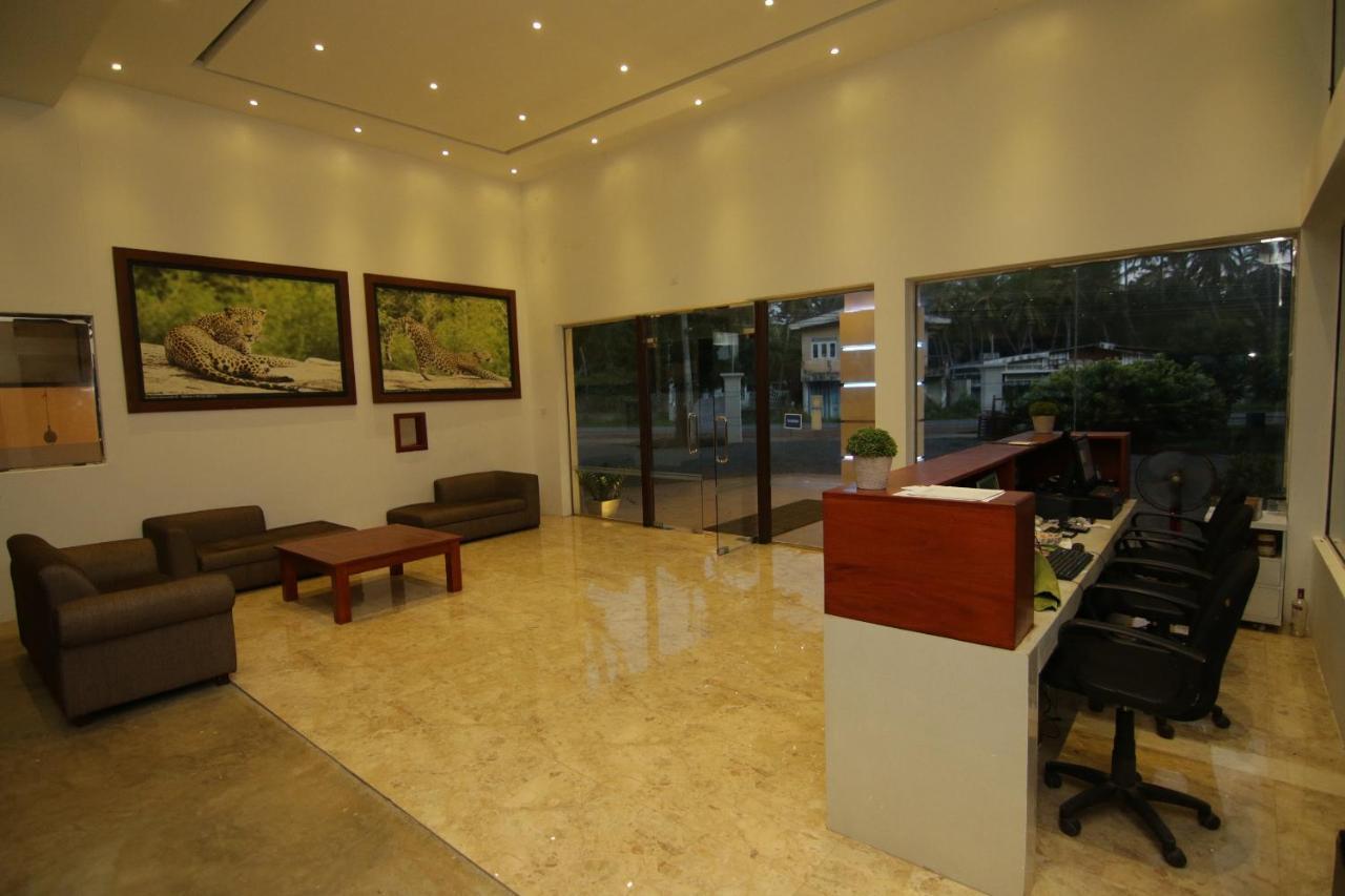 Jade Green Hotel Hambantota Bagian luar foto