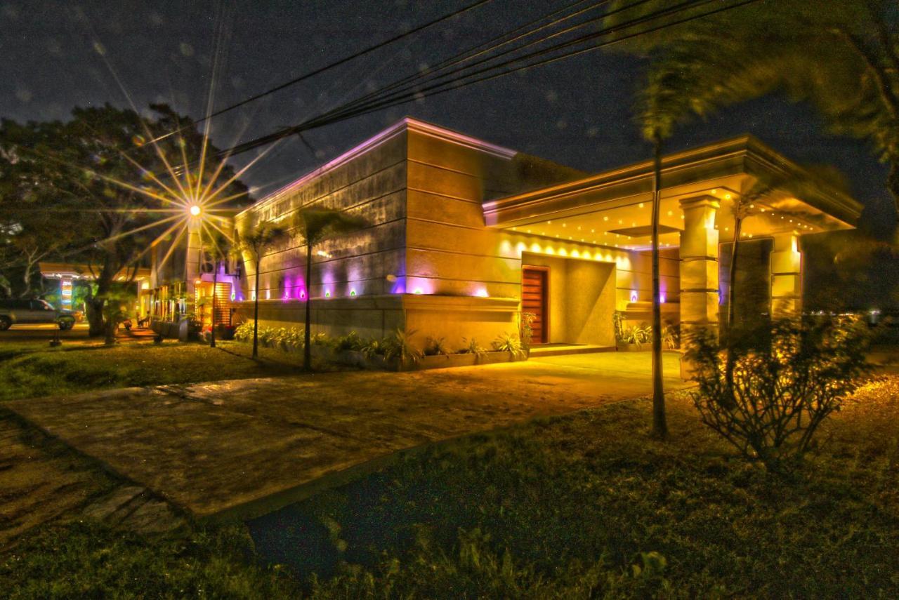 Jade Green Hotel Hambantota Bagian luar foto