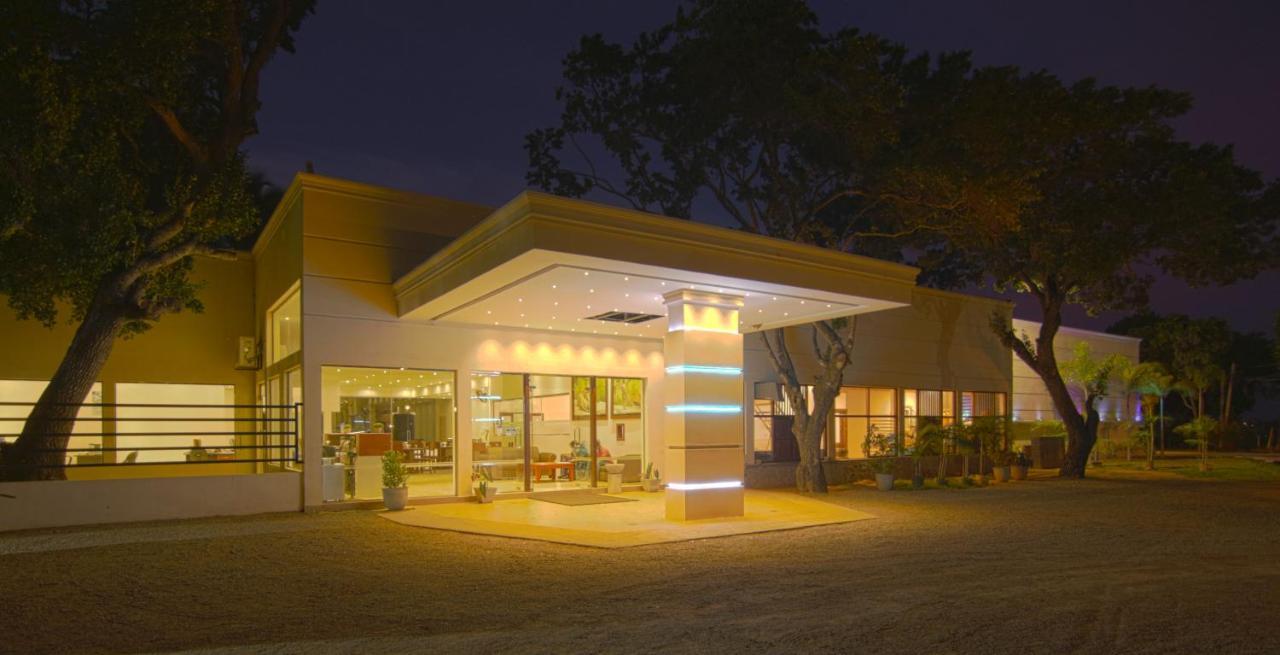 Jade Green Hotel Hambantota Bagian luar foto