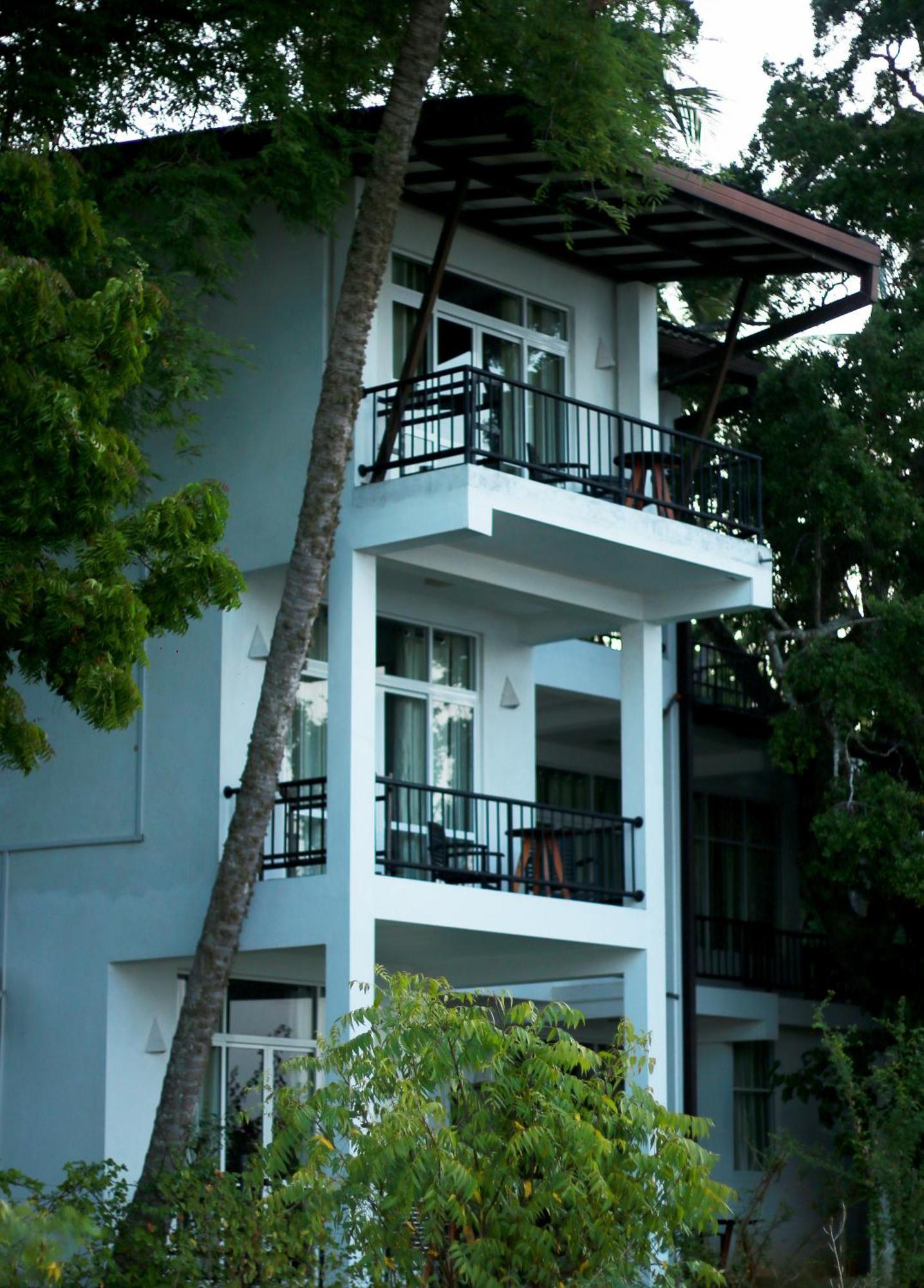 Jade Green Hotel Hambantota Bagian luar foto