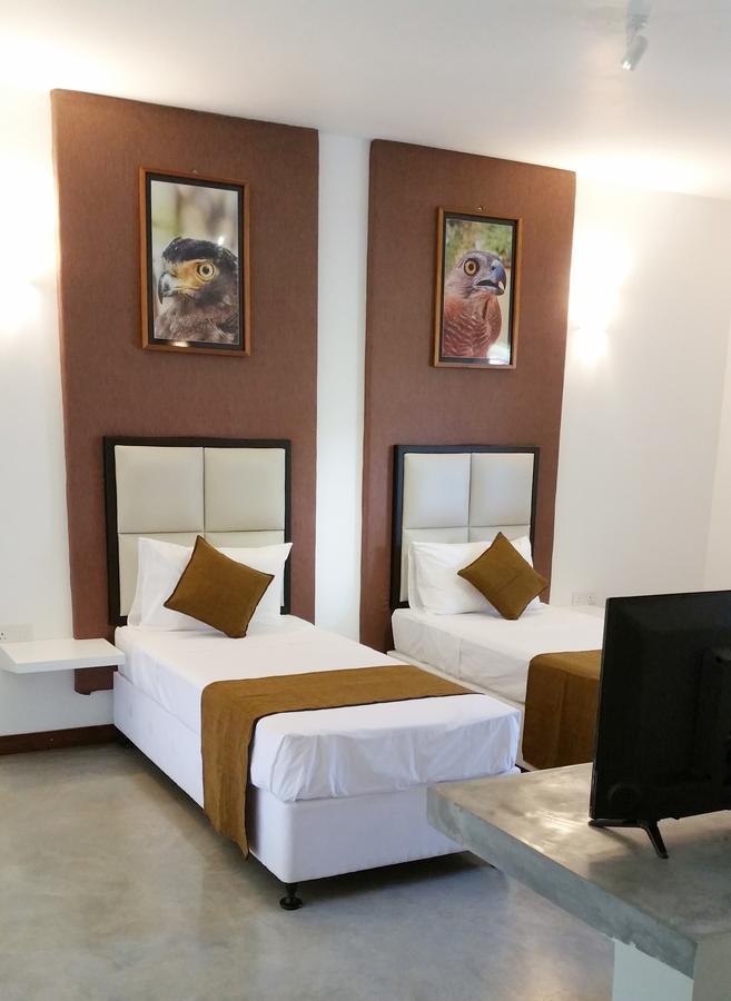 Jade Green Hotel Hambantota Bagian luar foto