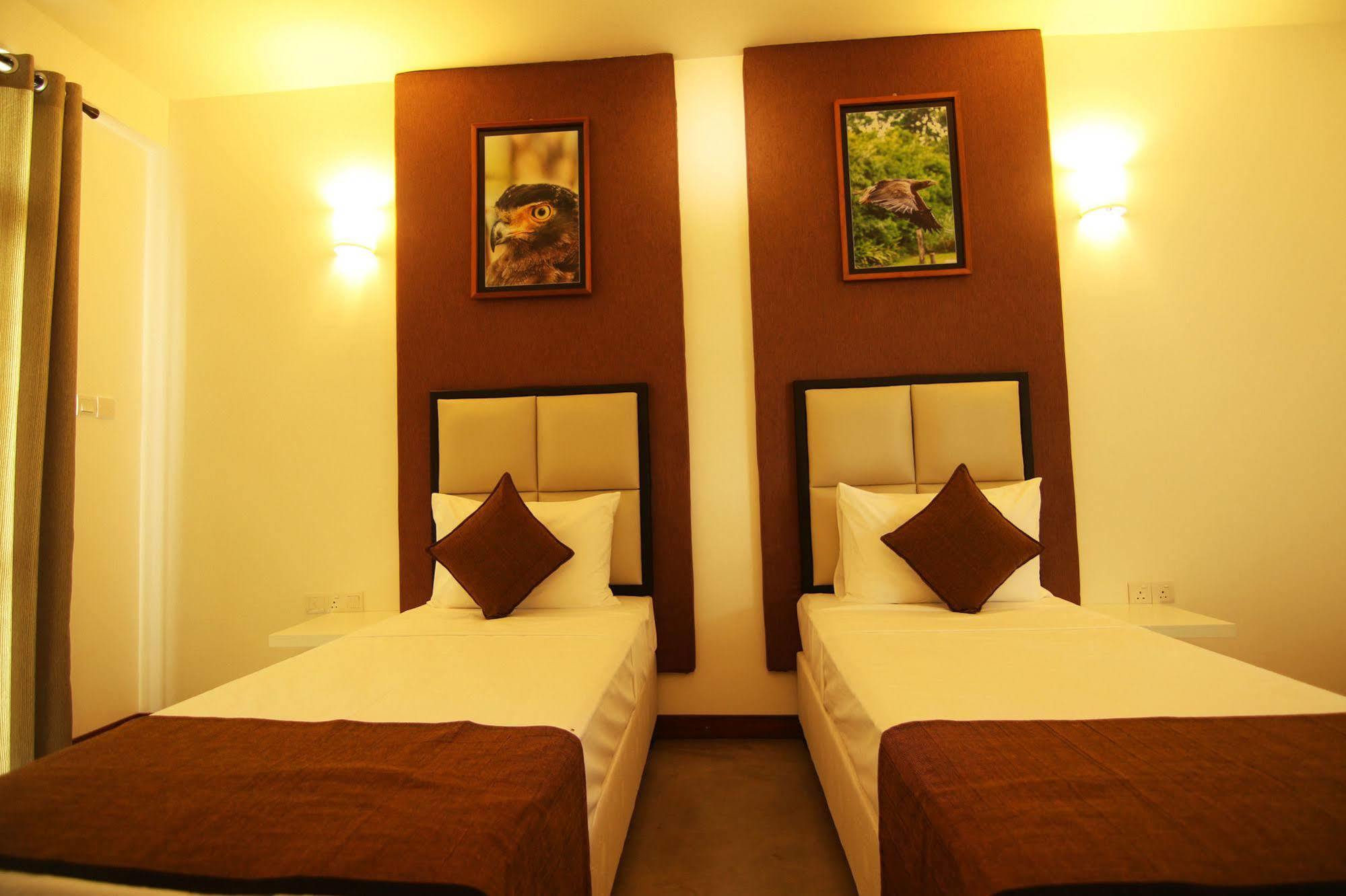 Jade Green Hotel Hambantota Bagian luar foto