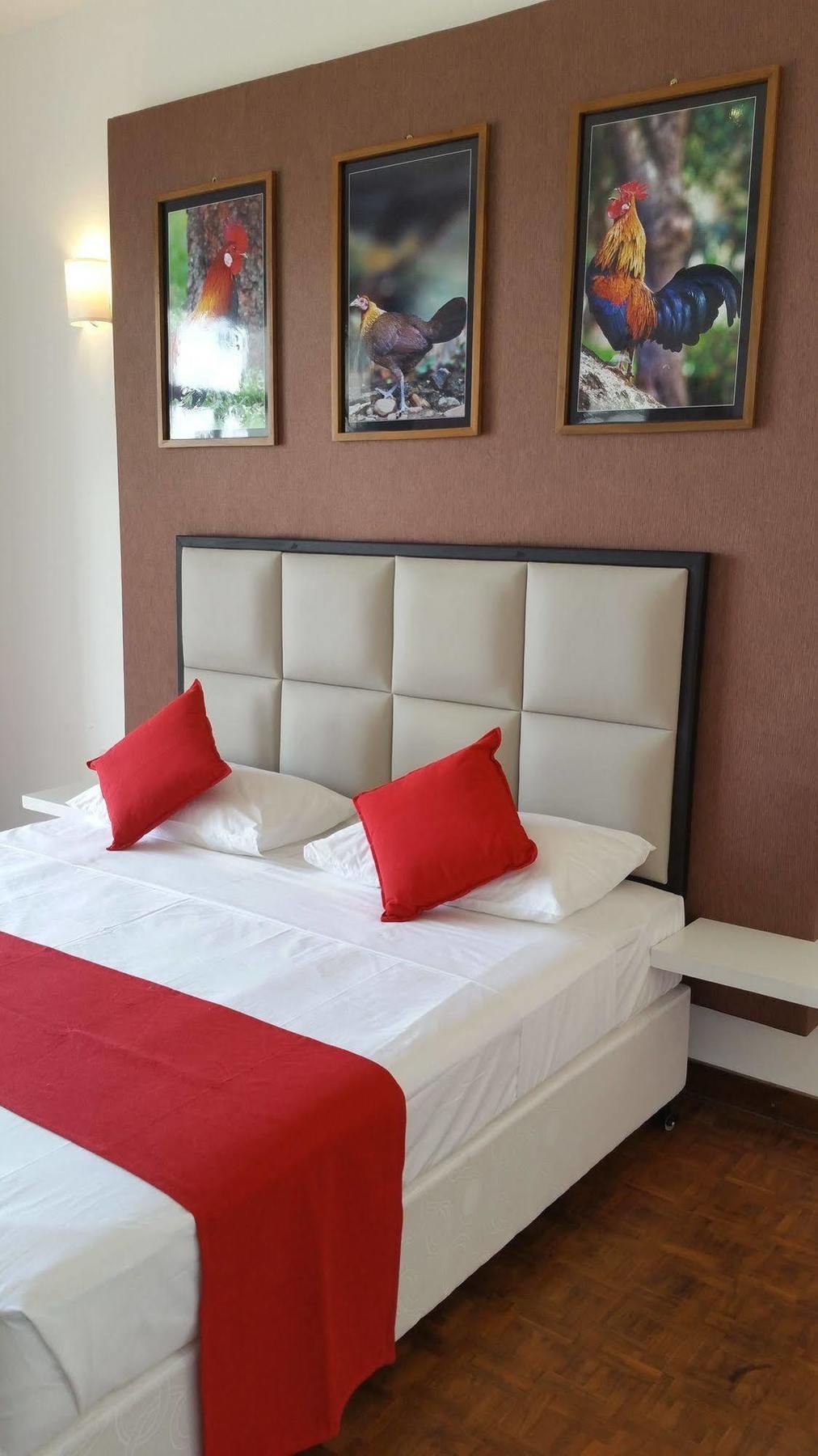 Jade Green Hotel Hambantota Bagian luar foto